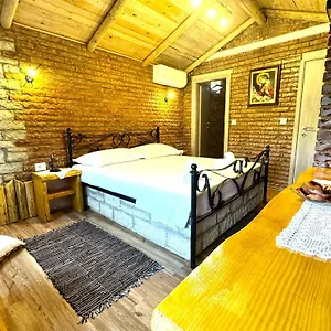  Appartement Muzhaqi